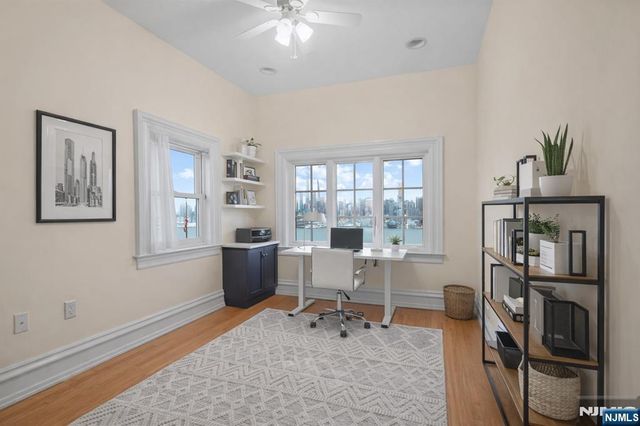 31-33 Hamilton Avenue, Weehawken, NJ 07086