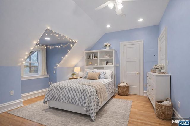 31-33 Hamilton Avenue, Weehawken, NJ 07086