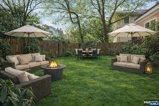 31-33 Hamilton Avenue, Weehawken, NJ 07086