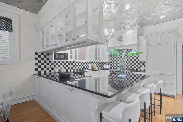 31-33 Hamilton Avenue, Weehawken, NJ 07086