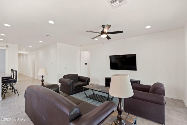 4819 W Willow Wind Place, Tucson, AZ 85741