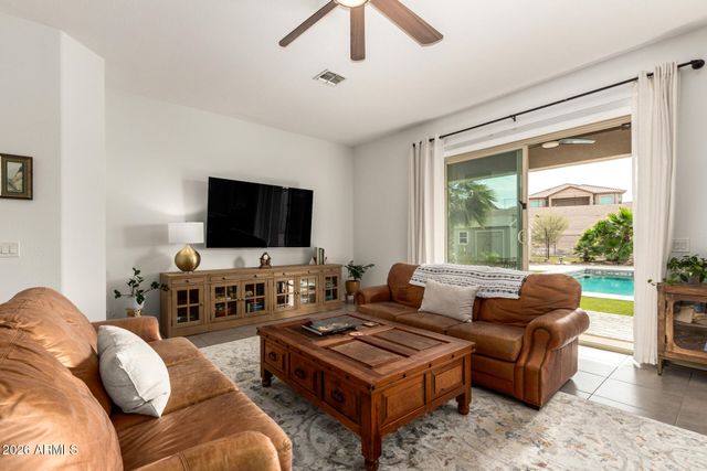 10363 W ROWEL Road, Peoria, AZ 85383