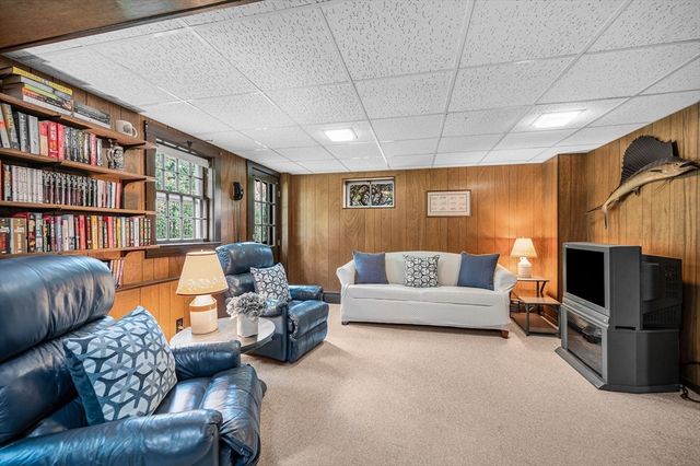 55 Blueberry Lane, Reading, MA 01867