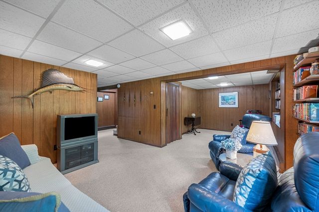 55 Blueberry Lane, Reading, MA 01867