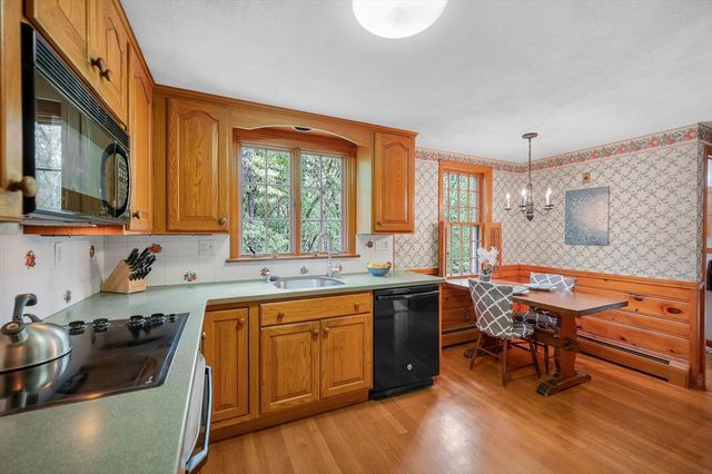 55 Blueberry Lane, Reading, MA 01867