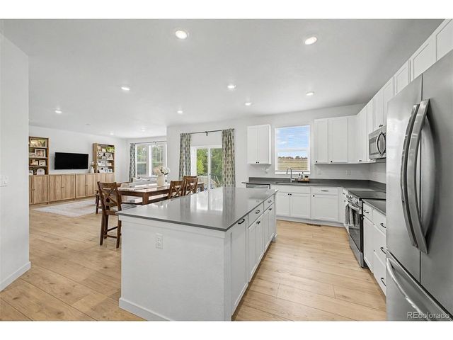 241 Paloma Way, Elizabeth, CO 80107
