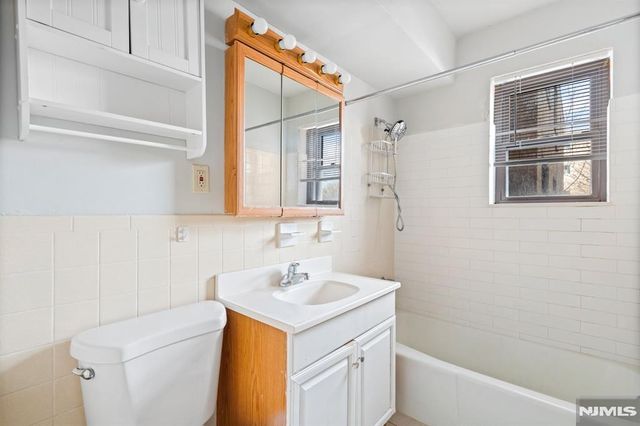 300 Lookout Avenue C4, Hackensack, NJ 07601