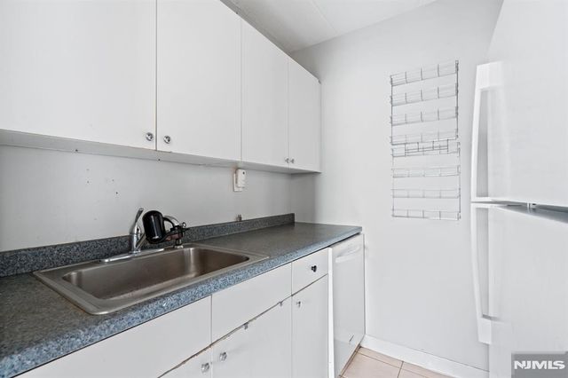 300 Lookout Avenue C4, Hackensack, NJ 07601
