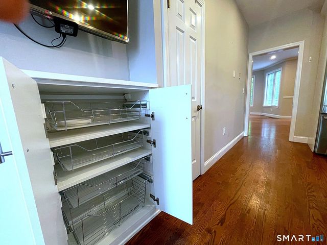 14 Harwich Lane 14, West Hartford, CT 06117