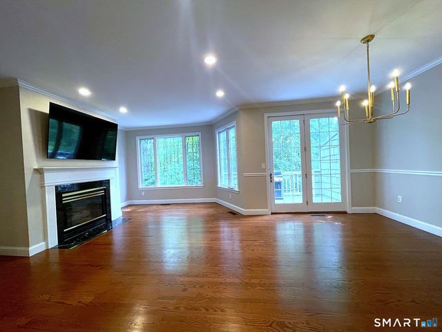 14 Harwich Lane 14, West Hartford, CT 06117