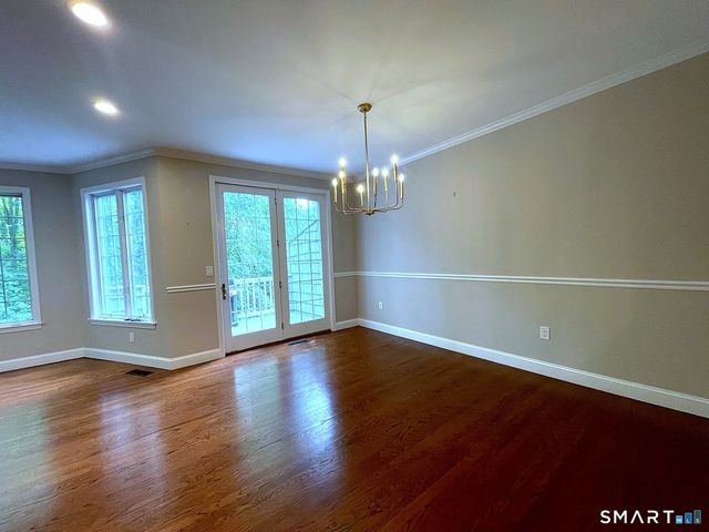 14 Harwich Lane 14, West Hartford, CT 06117