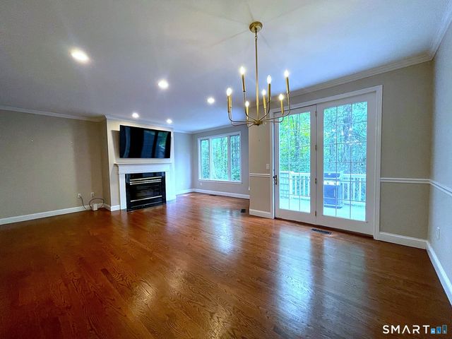 14 Harwich Lane 14, West Hartford, CT 06117