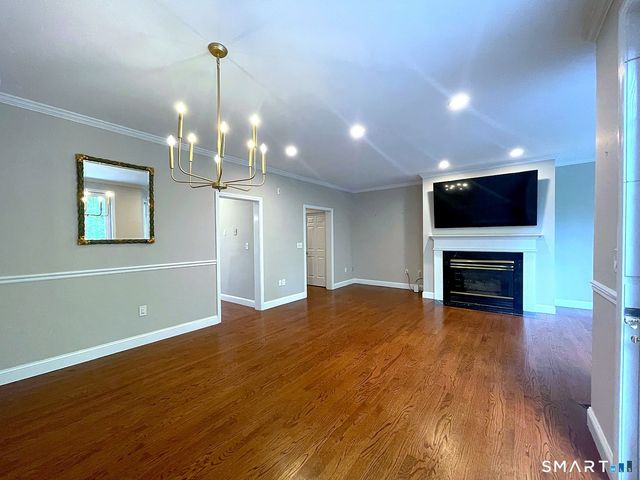 14 Harwich Lane 14, West Hartford, CT 06117