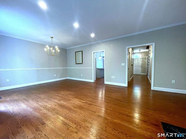 14 Harwich Lane 14, West Hartford, CT 06117
