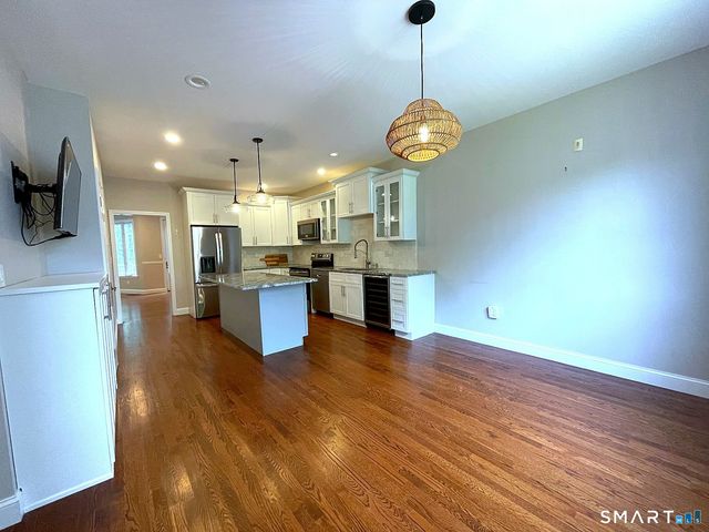 14 Harwich Lane 14, West Hartford, CT 06117