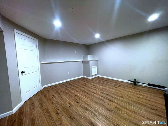 14 Harwich Lane 14, West Hartford, CT 06117