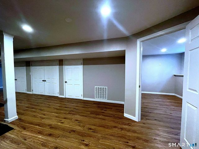 14 Harwich Lane 14, West Hartford, CT 06117