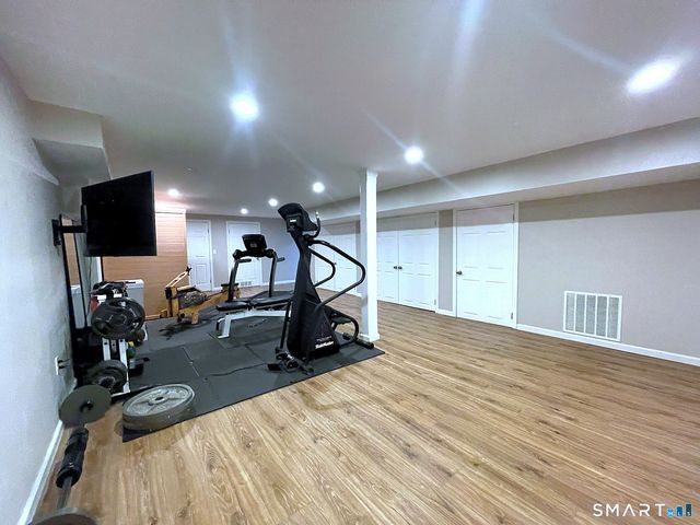 14 Harwich Lane 14, West Hartford, CT 06117