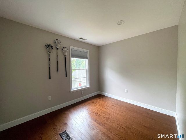 14 Harwich Lane 14, West Hartford, CT 06117