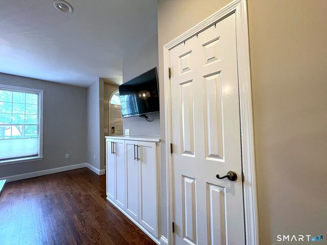 14 Harwich Lane 14, West Hartford, CT 06117