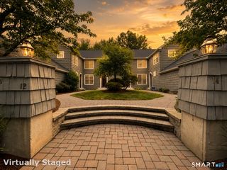 14 Harwich Lane 14, West Hartford, CT 06117