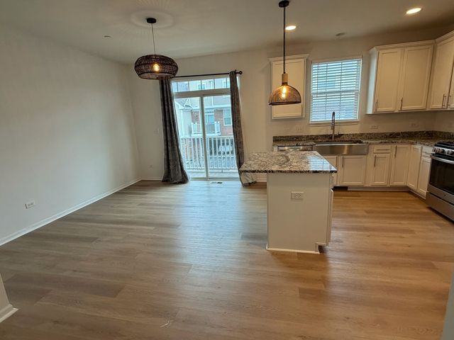 4424 Monroe Court 4424, Naperville, IL 60564