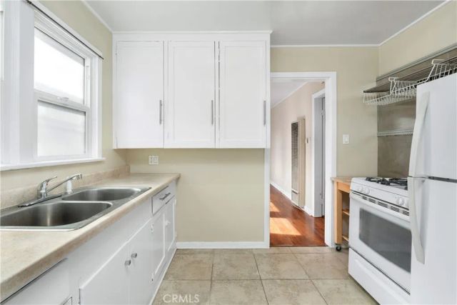 225 30th Place, Hermosa Beach, CA 90254