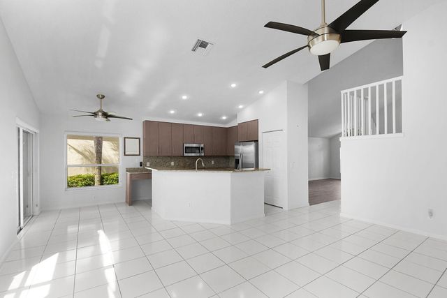 3058 SE Brierwood Place, Stuart, FL 34997