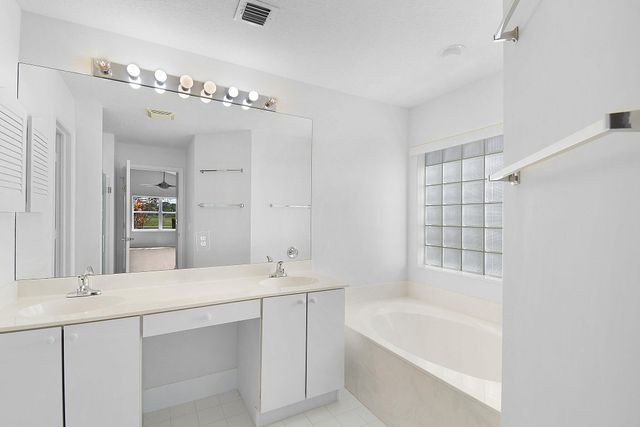 3058 SE Brierwood Place, Stuart, FL 34997