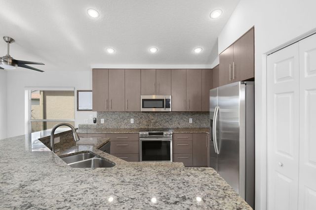 3058 SE Brierwood Place, Stuart, FL 34997