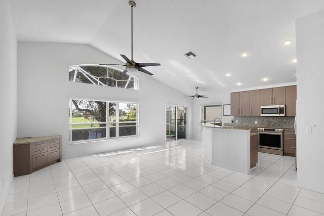 3058 SE Brierwood Place, Stuart, FL 34997