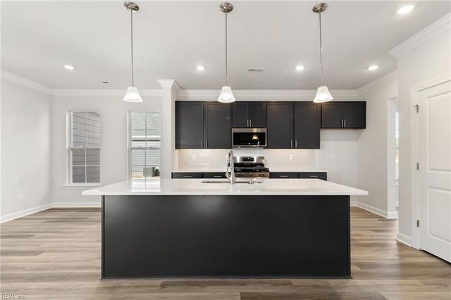 2218 Captiva LN, Chesapeake, VA 23321