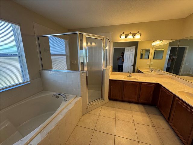 681 BASINGSTOKE COURT, Kissimmee, FL 34758