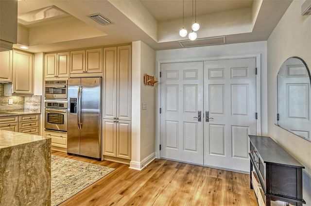 50 CENTRAL AVENUE 15B, Sarasota, FL 34236