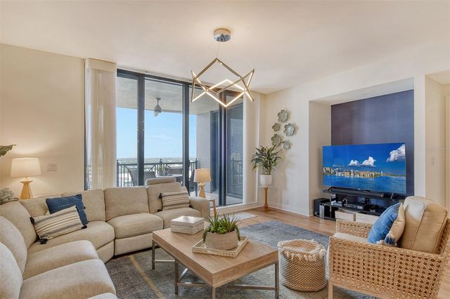 50 CENTRAL AVENUE 15B, Sarasota, FL 34236