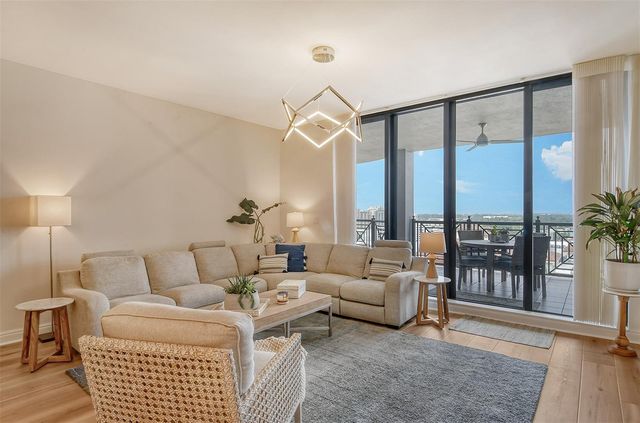 50 CENTRAL AVENUE 15B, Sarasota, FL 34236