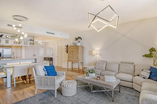 50 CENTRAL AVENUE 15B, Sarasota, FL 34236