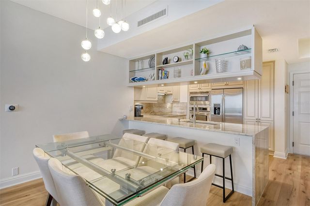 50 CENTRAL AVENUE 15B, Sarasota, FL 34236