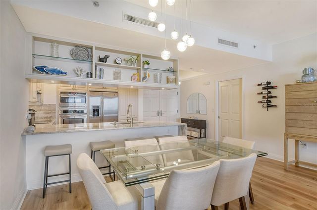 50 CENTRAL AVENUE 15B, Sarasota, FL 34236