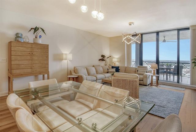 50 CENTRAL AVENUE 15B, Sarasota, FL 34236