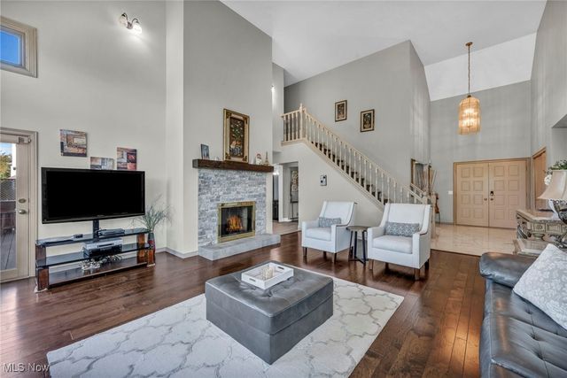 6301 Kenarden Drive, Highland Heights, OH 44143