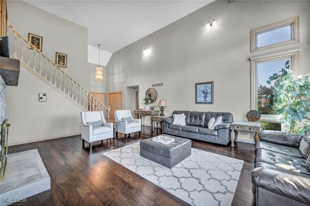 6301 Kenarden Drive, Highland Heights, OH 44143