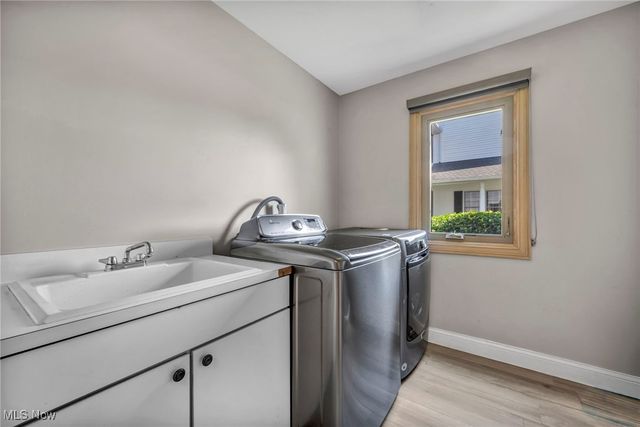 6301 Kenarden Drive, Highland Heights, OH 44143