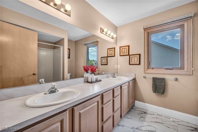 6301 Kenarden Drive, Highland Heights, OH 44143