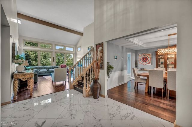 6301 Kenarden Drive, Highland Heights, OH 44143