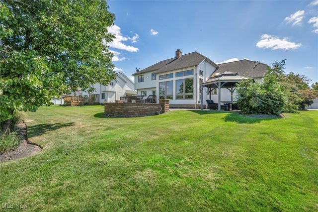 6301 Kenarden Drive, Highland Heights, OH 44143