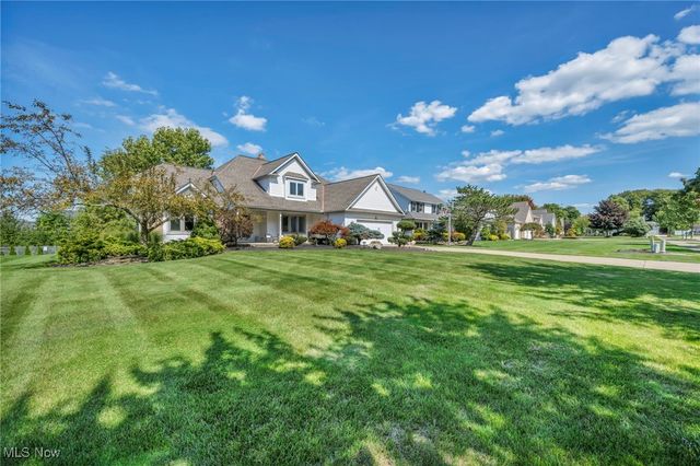 6301 Kenarden Drive, Highland Heights, OH 44143