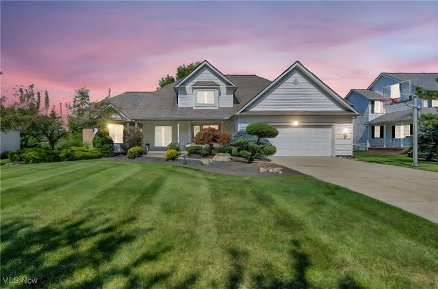 6301 Kenarden Drive, Highland Heights, OH 44143