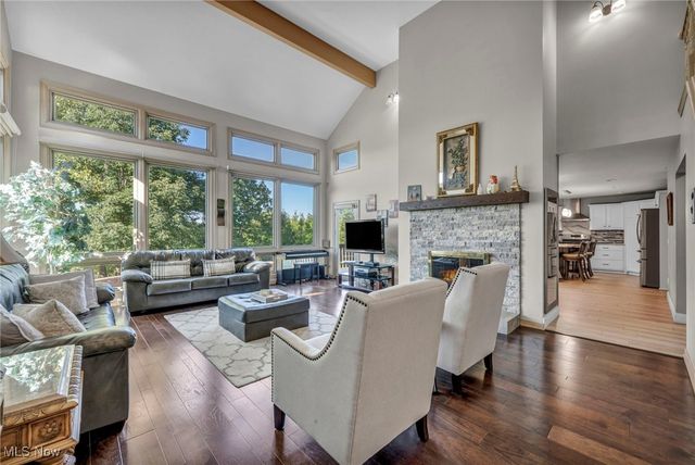 6301 Kenarden Drive, Highland Heights, OH 44143