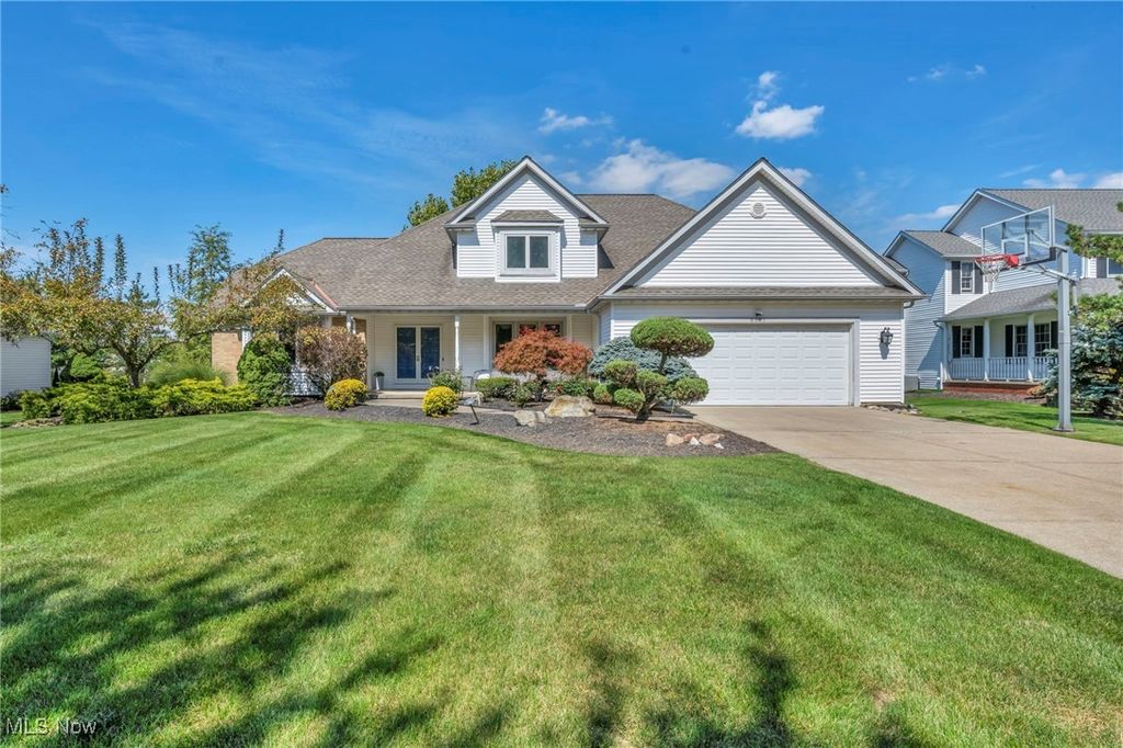 6301 Kenarden Drive, Highland Heights, OH 44143